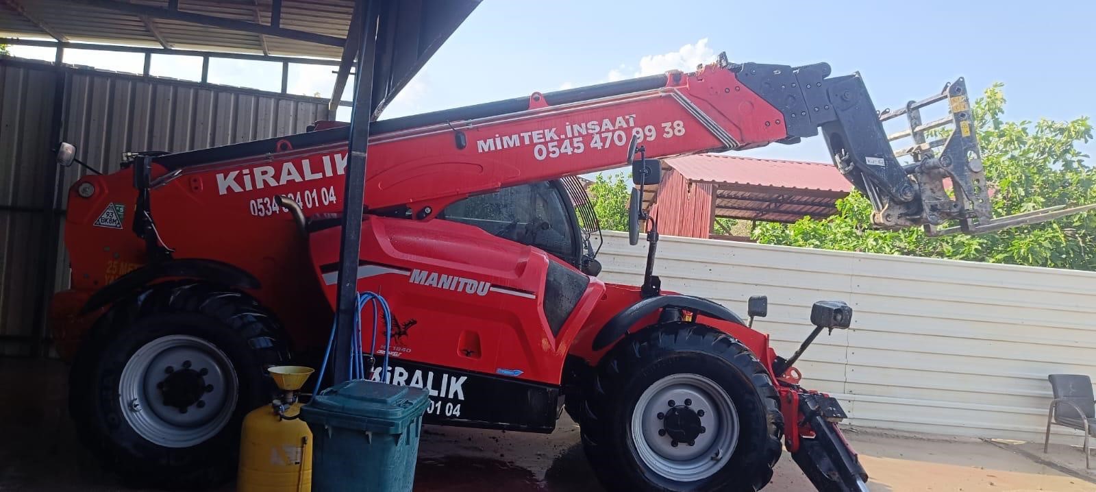 Kiralık telehandler yan görünüm
